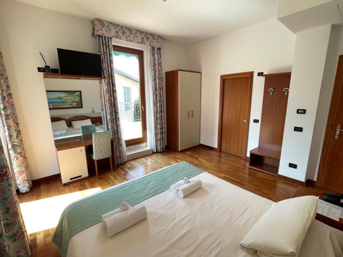 Hotel Meridiana Sirmione Zewnętrze zdjęcie